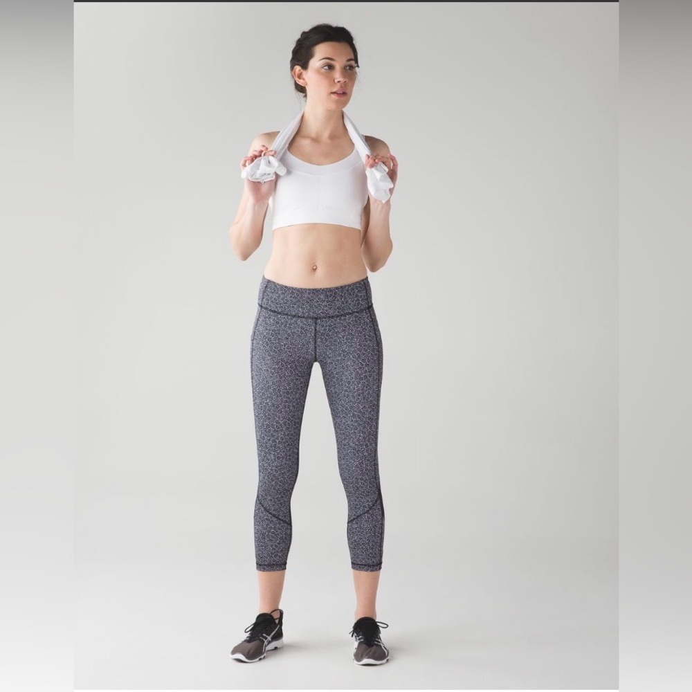 Lululemon Pace Rival Crop leggings size 6